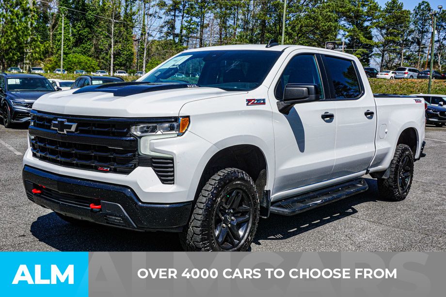 2022 Chevrolet Silverado 1500 LT Trail Boss photo 2