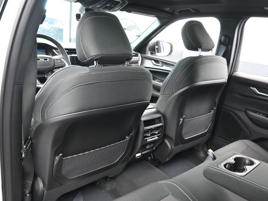 New 2026 Bright White Clearcoat Jeep Laredo X image 31