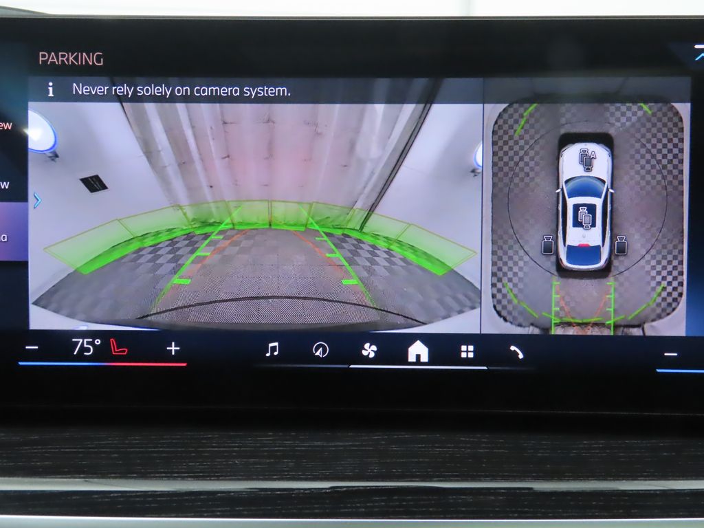 Thumbnail: 2026 BMW X6 - 16