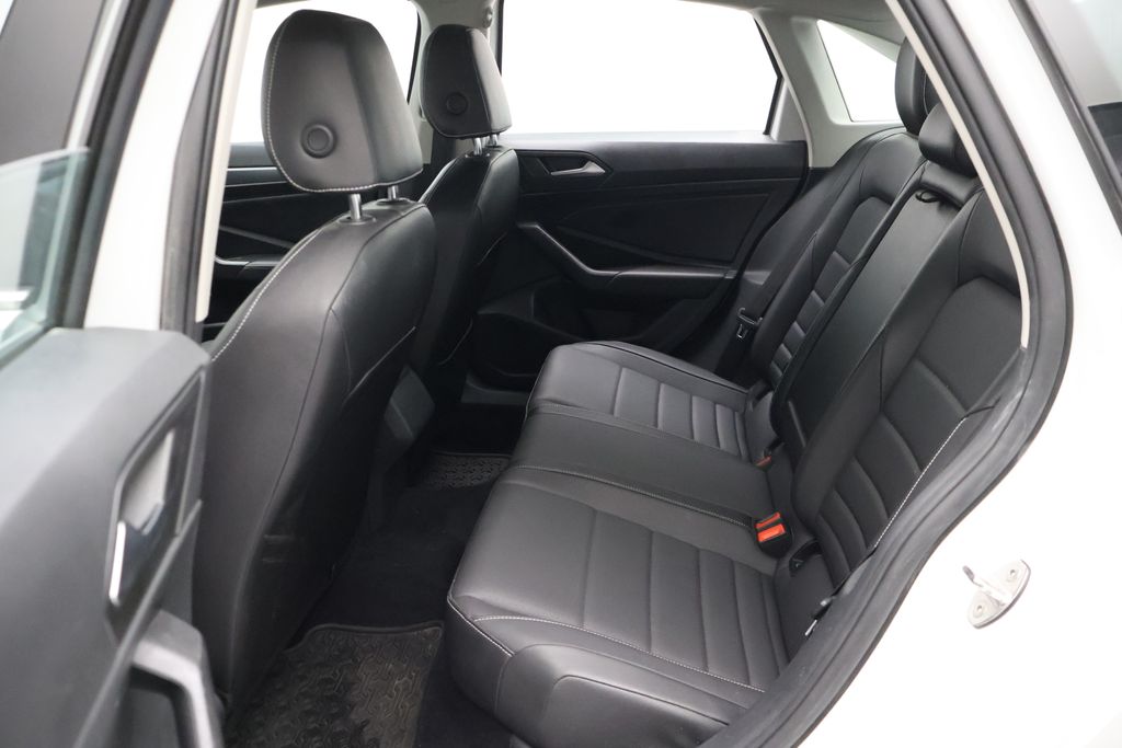 Thumbnail: 2022 Volkswagen Jetta - 19