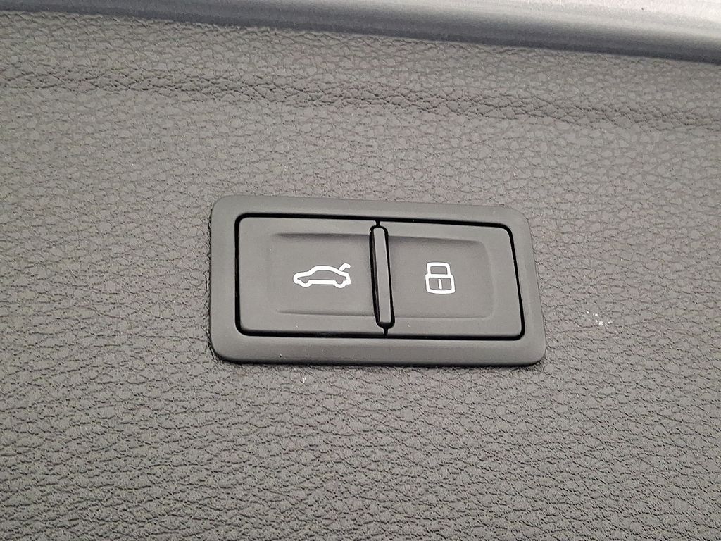 Thumbnail: 2021 Audi Q5 - 29