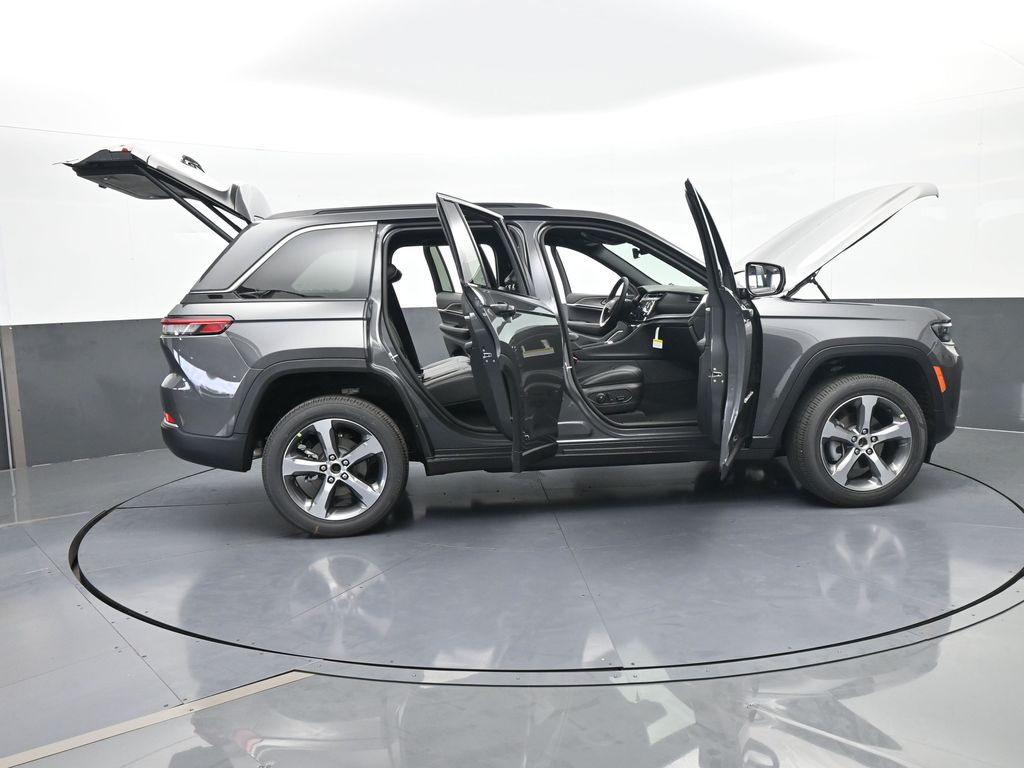 New 2026 Baltic Gray Metallic Clearcoat Jeep Limited image 58