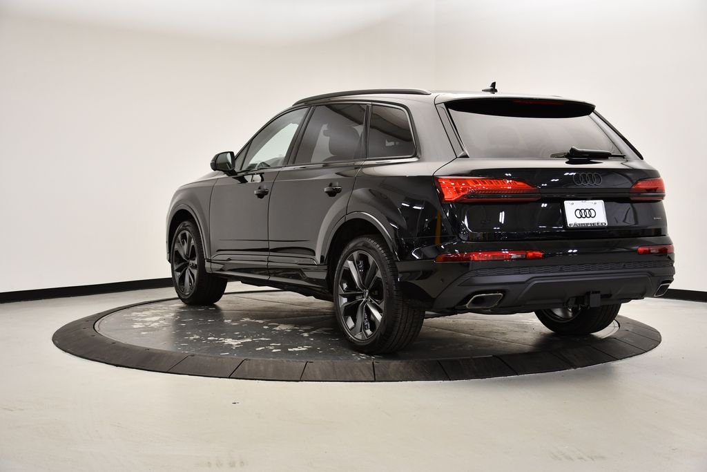 2025 Audi Q7  3