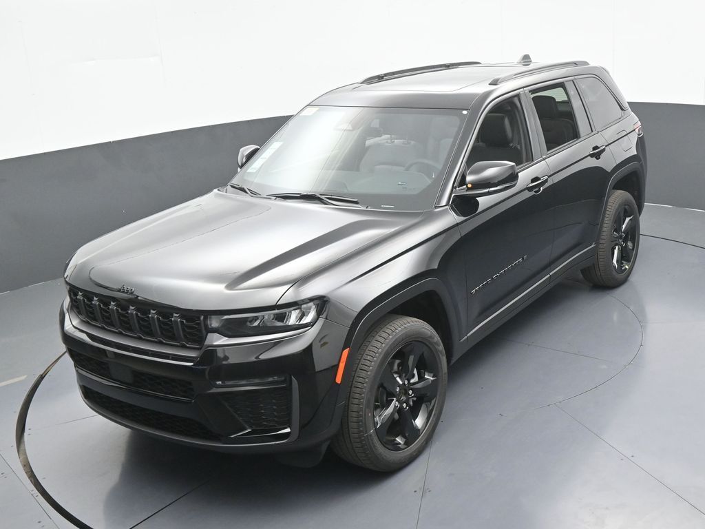 New 2026 Diamond Black Crystal Pearlcoat Jeep Limited image 41