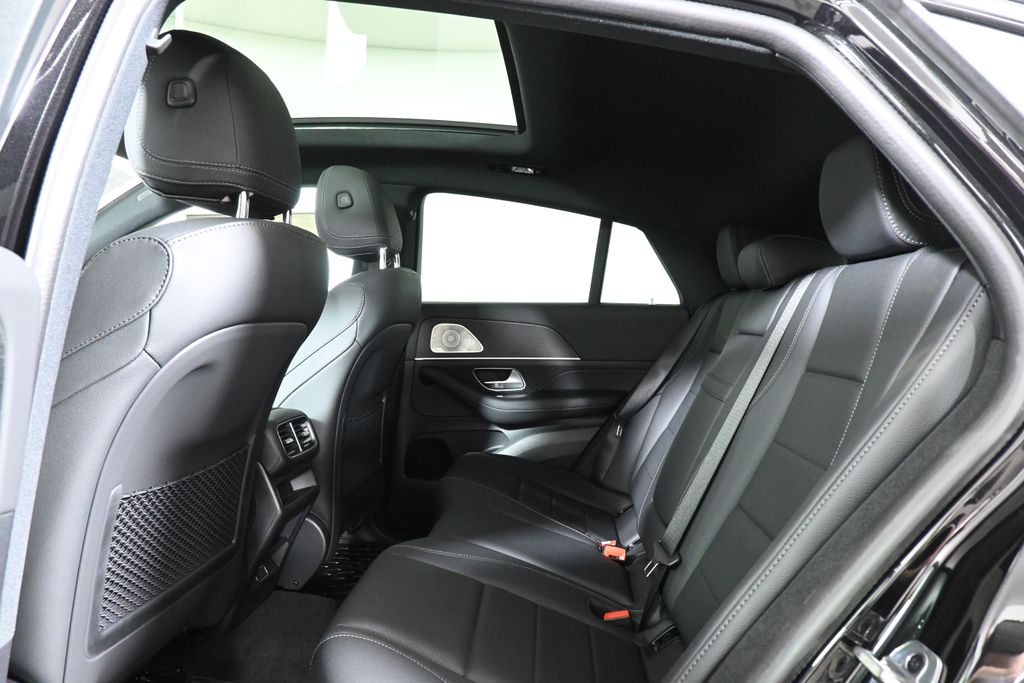 2025 Mercedes-Benz GLE 450 25