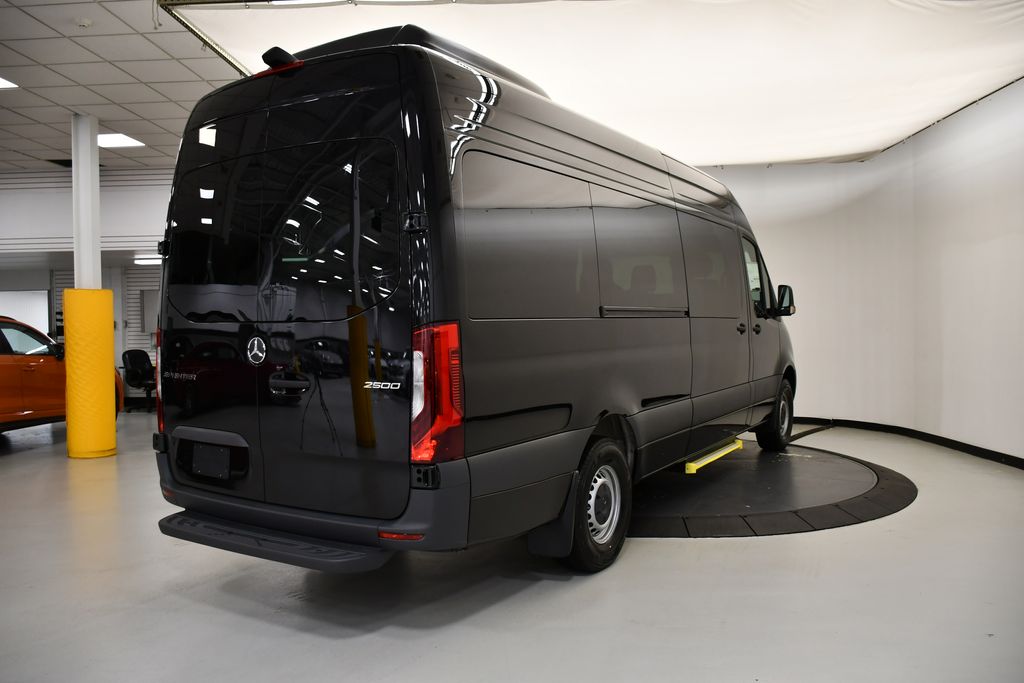 Thumbnail: 2026 Mercedes-Benz Sprinter - 7