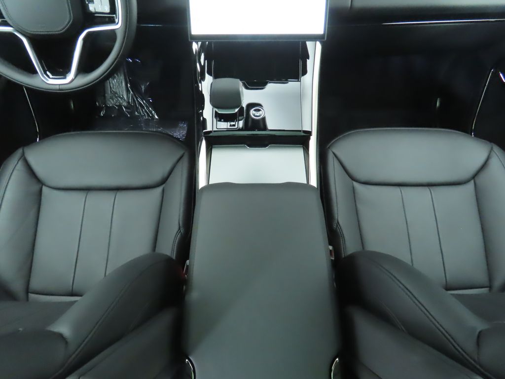 2025 Land Rover Range Rover Sport  17