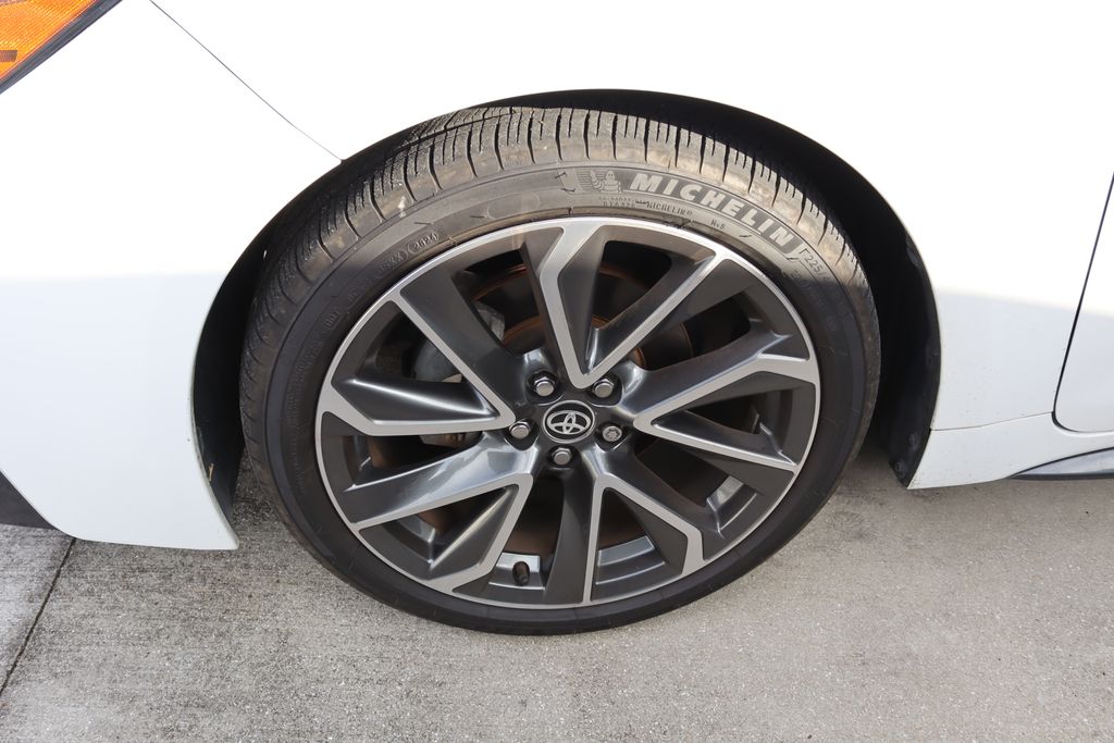 Thumbnail: 2021 Toyota Corolla - 4