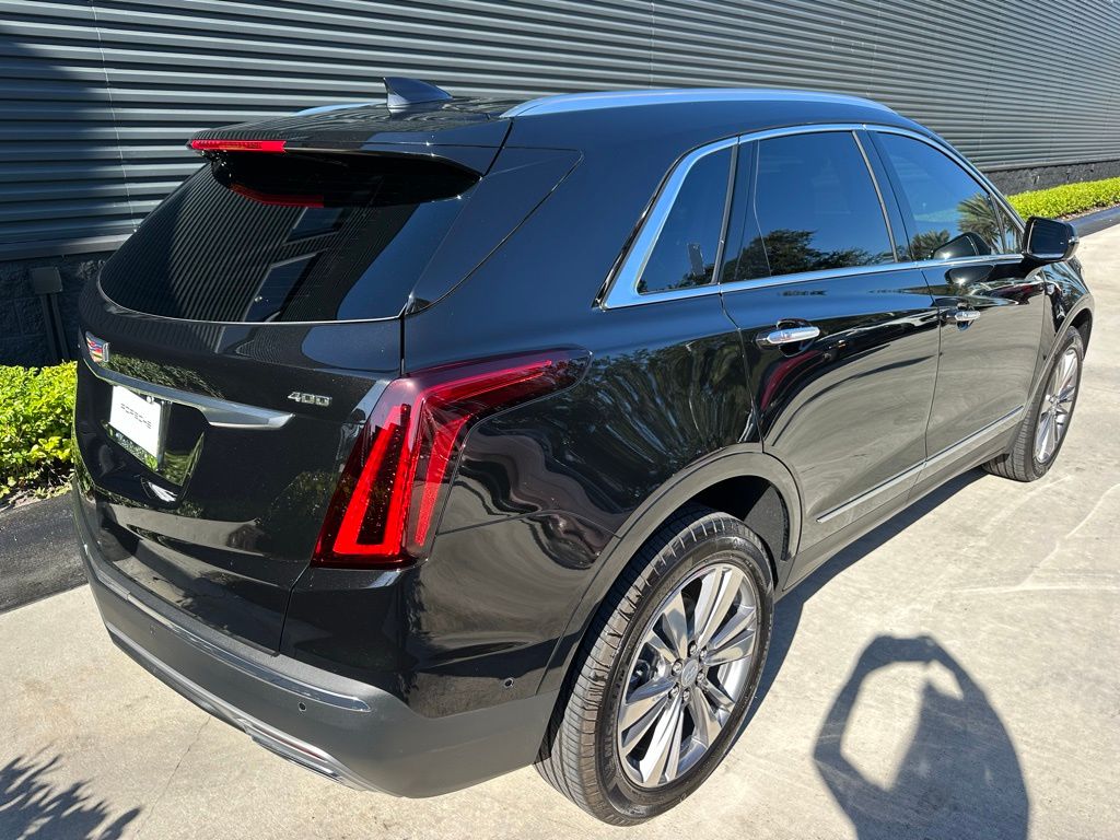 Thumbnail: 2025 Cadillac XT5 - 9