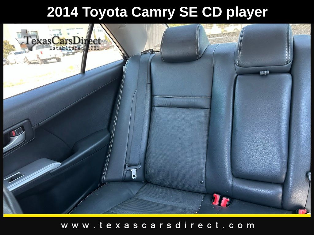 2014 Toyota Camry SE 10