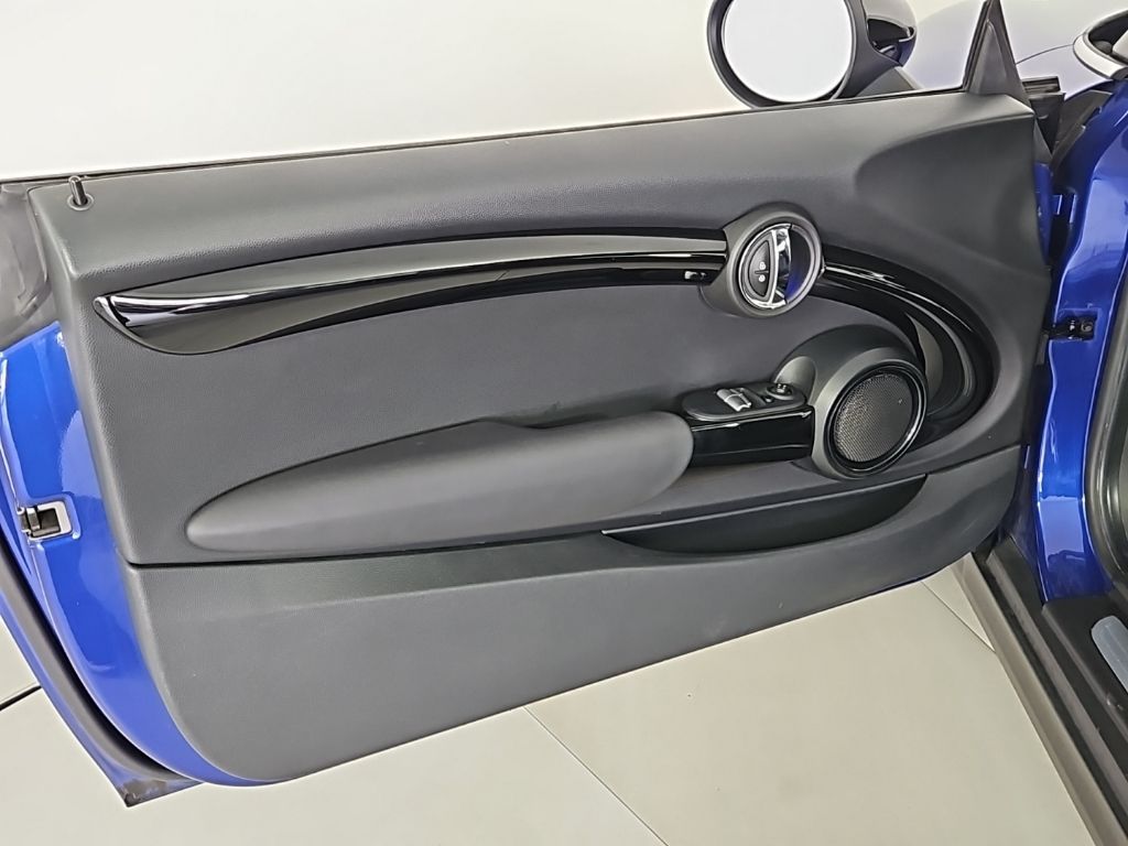 Thumbnail: 2019 MINI Cooper - 11