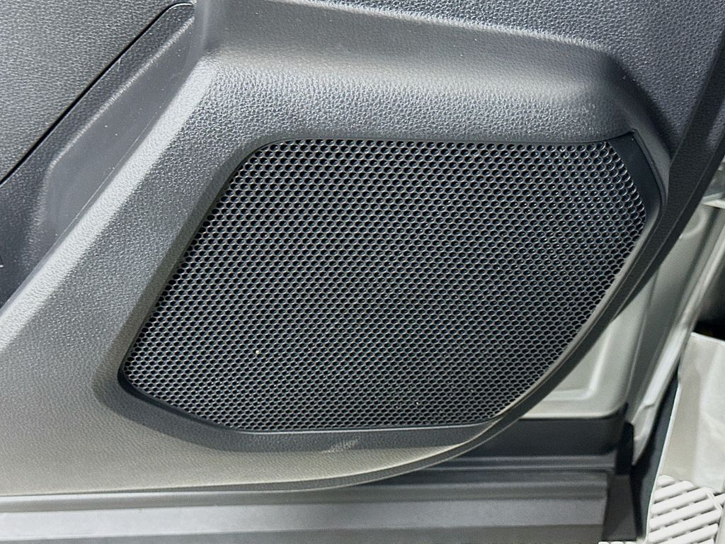 Thumbnail: 2023 Toyota Highlander - 18