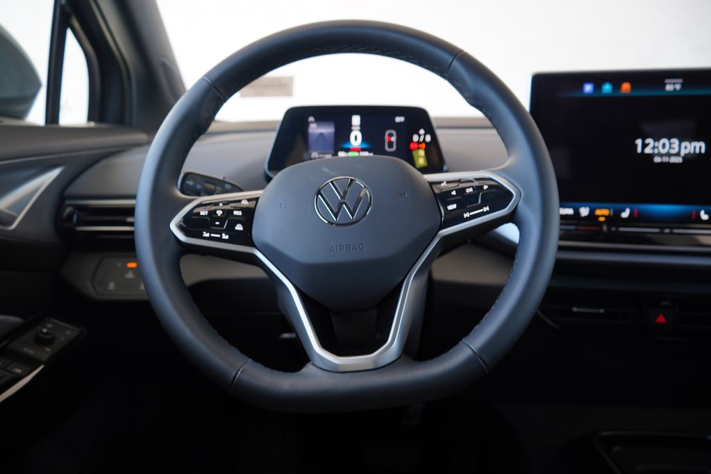 2025 Volkswagen ID.4 Pro 13