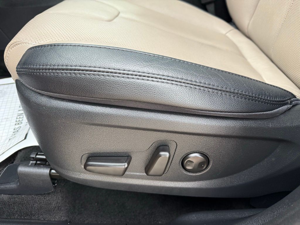 Thumbnail: 2019 Hyundai Santa Fe - 14