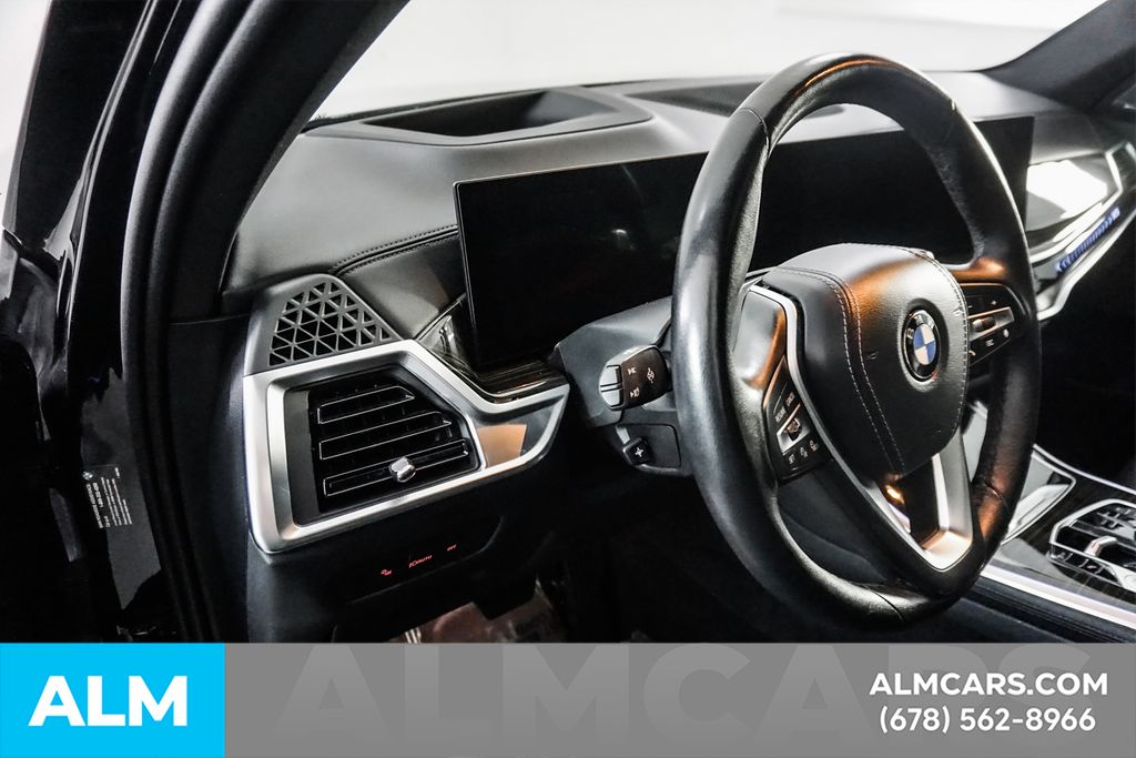 Used 2024 Black BMW sDrive40i image 31