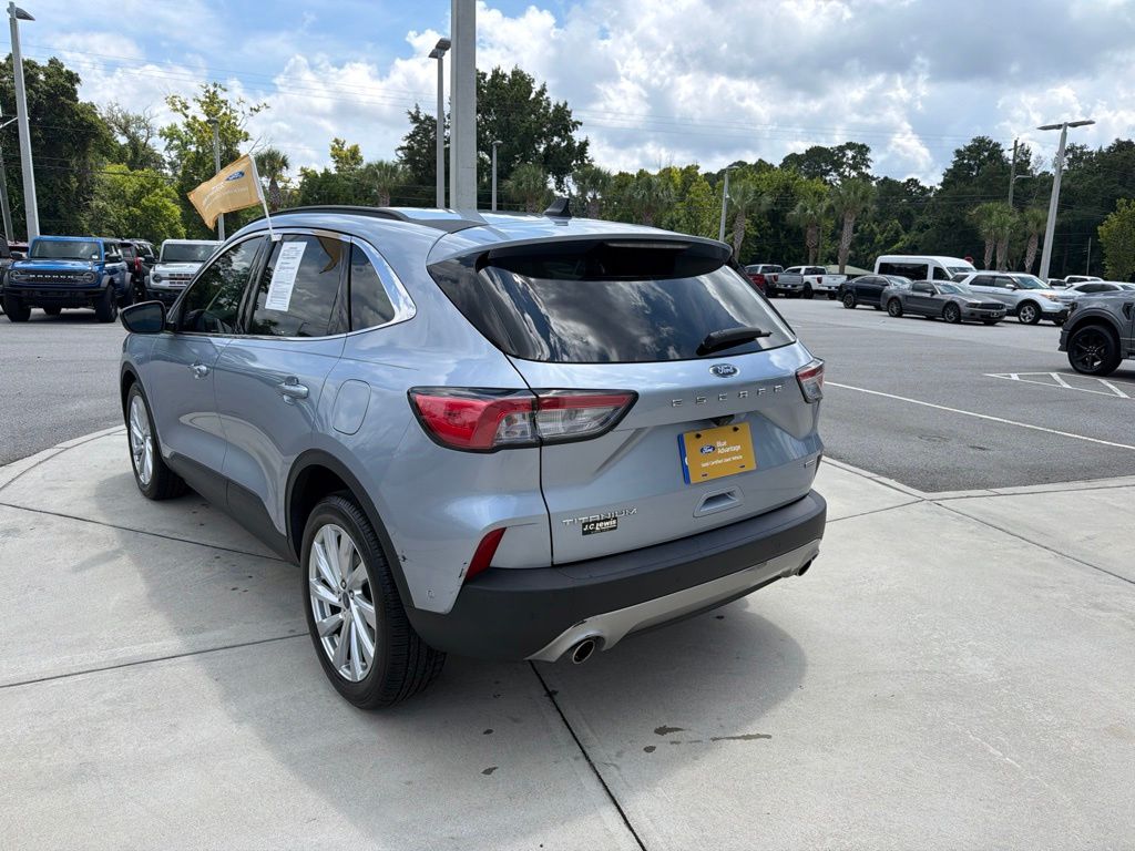 2022 Ford Escape Titanium Hybrid