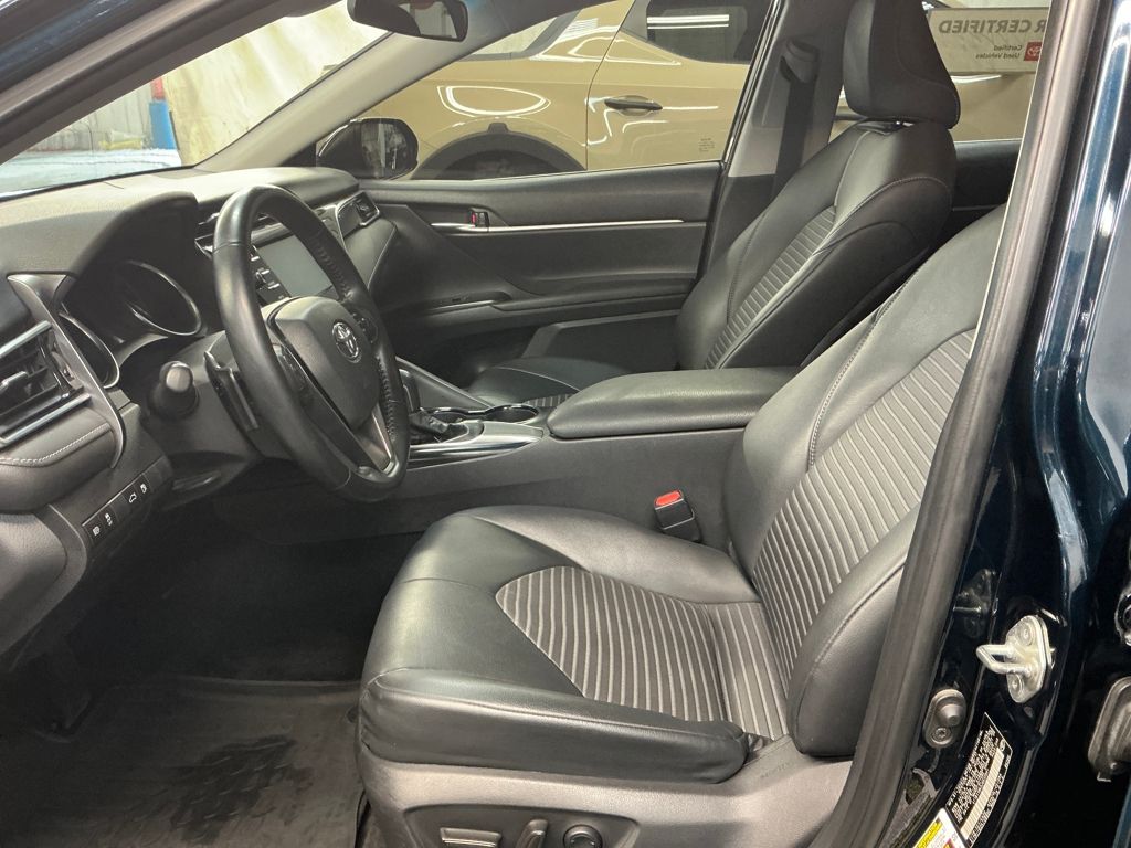 Certified Used 2018  Toyota SE image 11