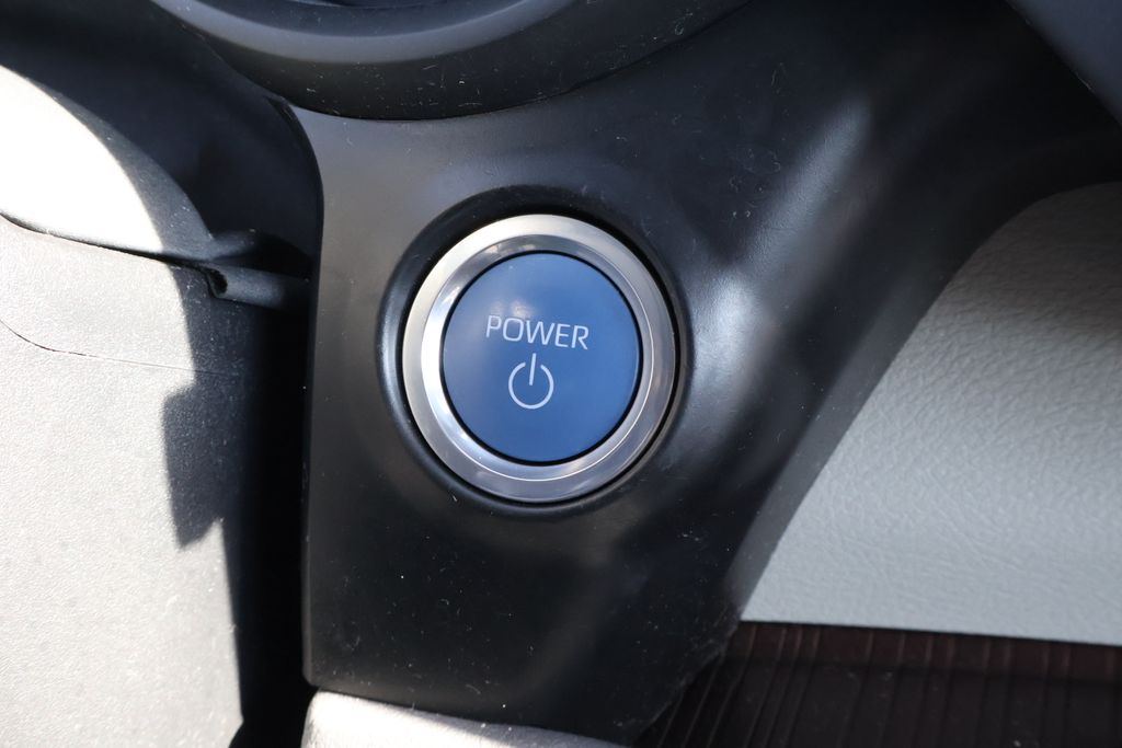 Thumbnail: 2024 Toyota Sienna - 27