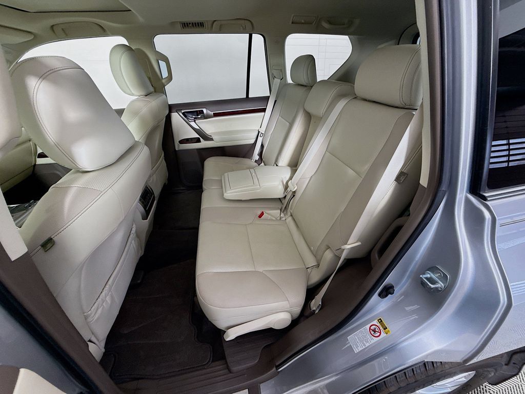 Thumbnail: 2018 Lexus GX - 26