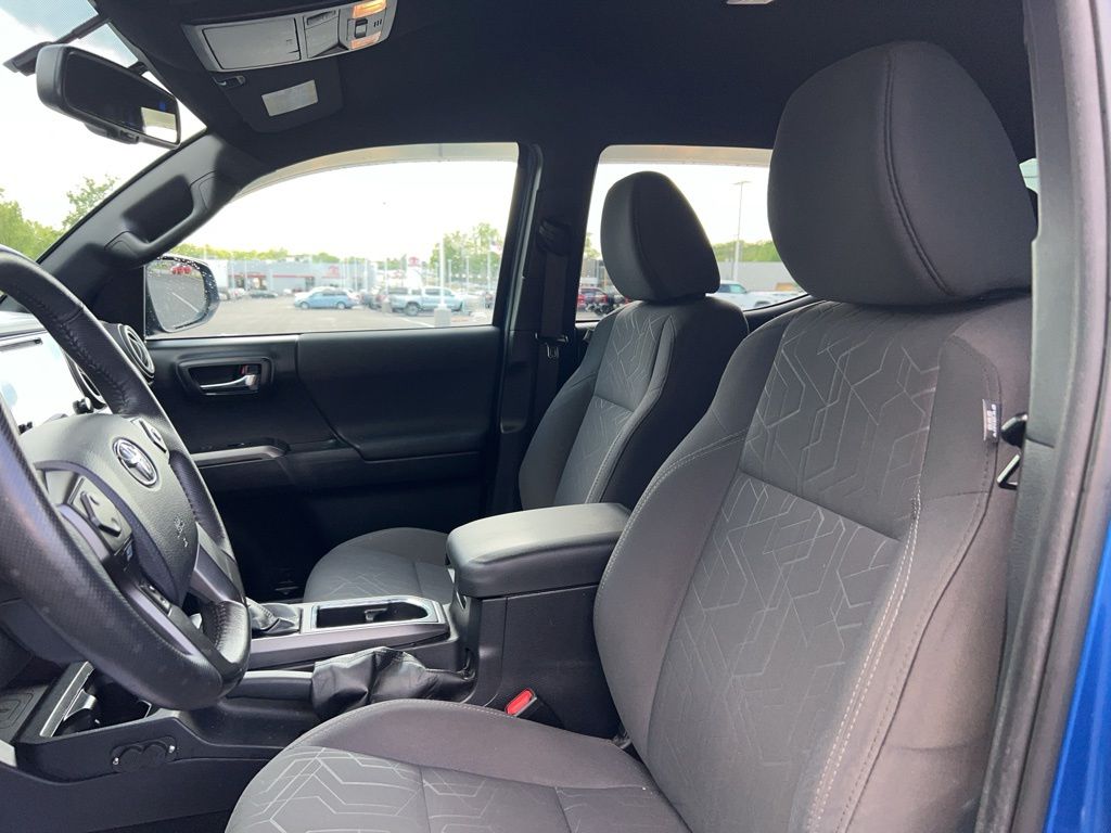 2017 Toyota Tacoma TRD Sport 15