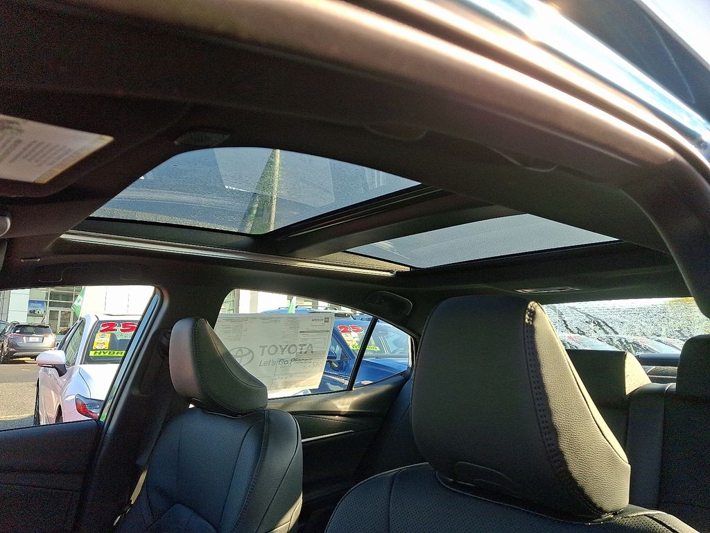 Thumbnail: 2025 Toyota Camry - 15