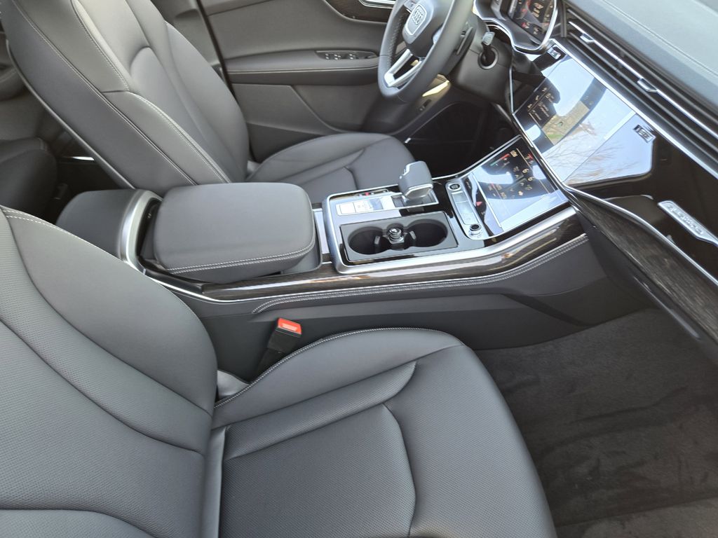 new 2026 Audi Q7 car, priced at $78,410