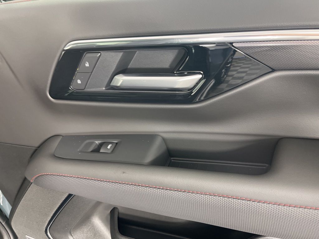 Thumbnail: 2026 Chevrolet Suburban - 9