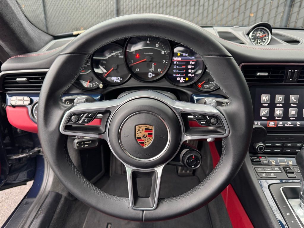 2018 Porsche 911 Carrera S 17