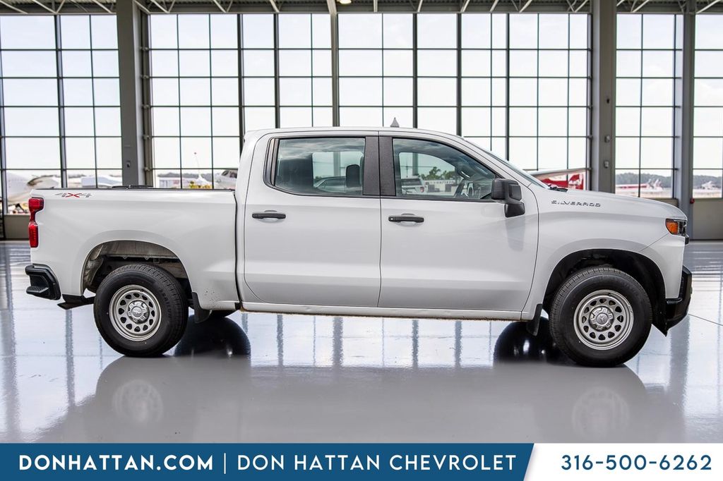 Summit White 2019 Chevrolet Silverado 1500 Pickup Truck Four-Wheel Drive 6-Speed Automatic Overdrive