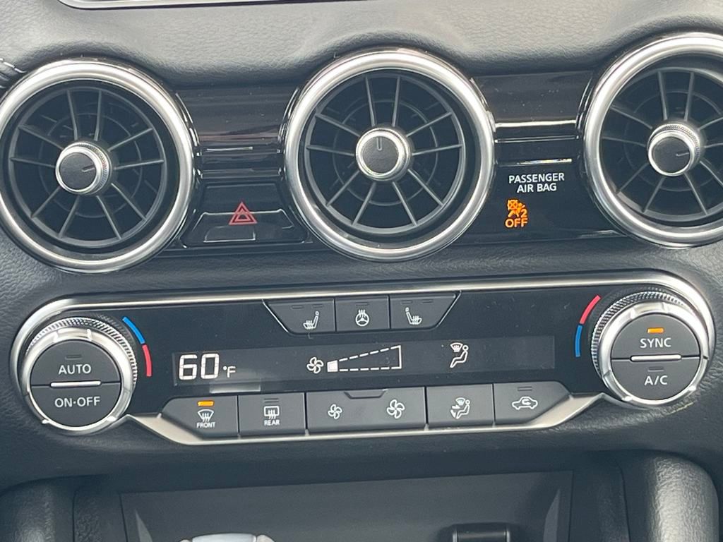 2025 Nissan Sentra SV photo