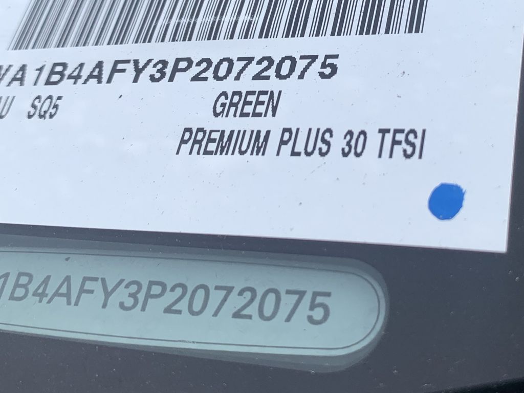 Thumbnail: 2023 Audi SQ5 - 10