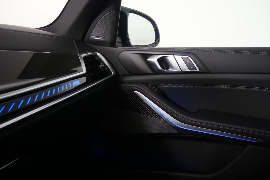 2024 BMW X5 M60i 28