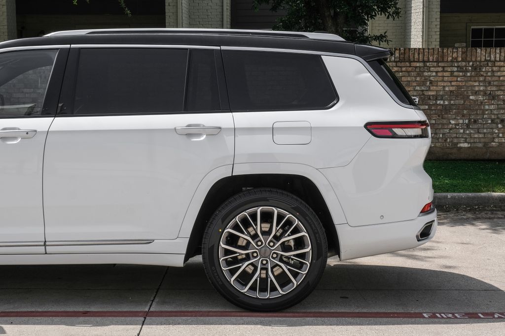 used 2023 Jeep Grand Cherokee L car, priced at $47,778