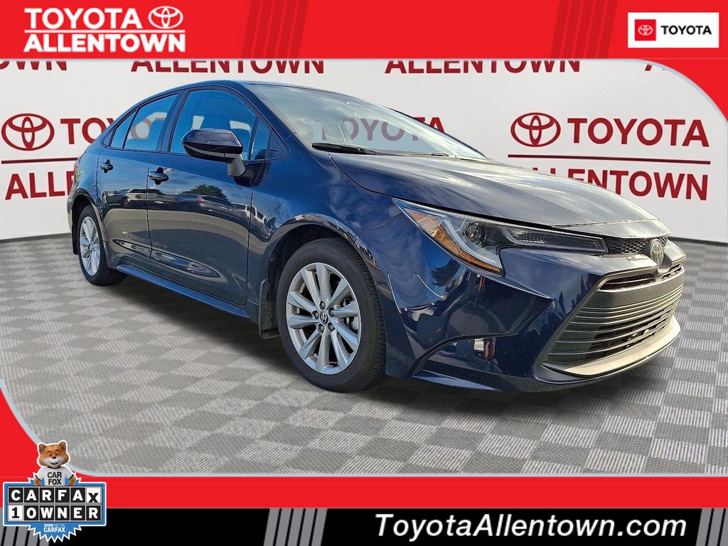 2025 Toyota Corolla LE FWD
