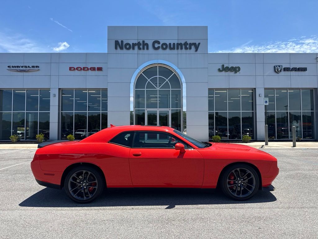 Go Mango! 2023 Dodge Challenger Coupe Rear-Wheel Drive 8-Speed Automatic
