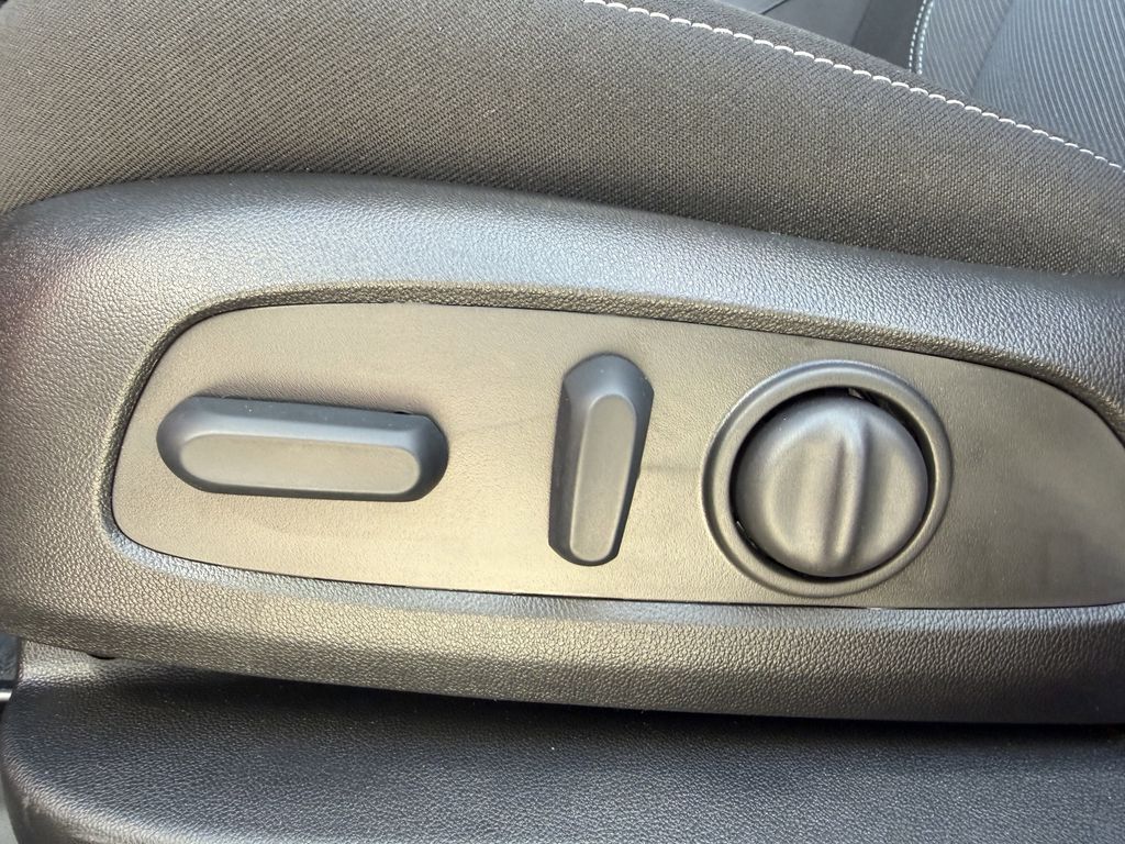 new 2026 Chevrolet Blazer car, priced at $31,995