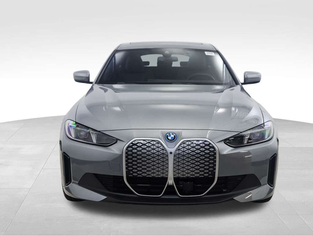 Thumbnail: 2025 BMW i4 - 9