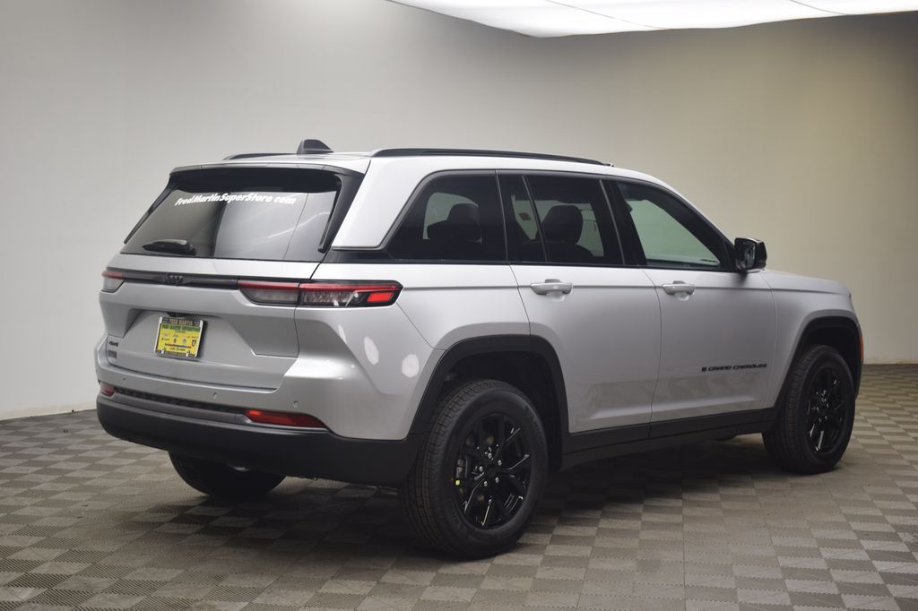 new 2026 Jeep Grand Cherokee car, priced at $46,442