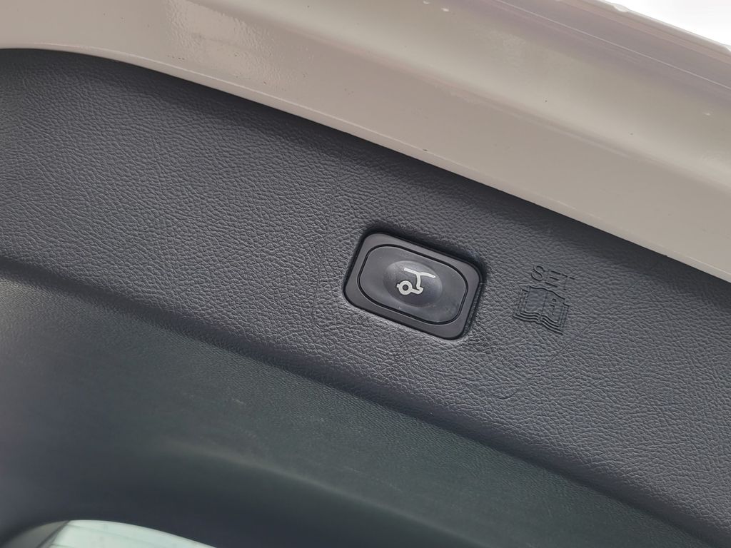 Thumbnail: 2024 Ford Edge - 12