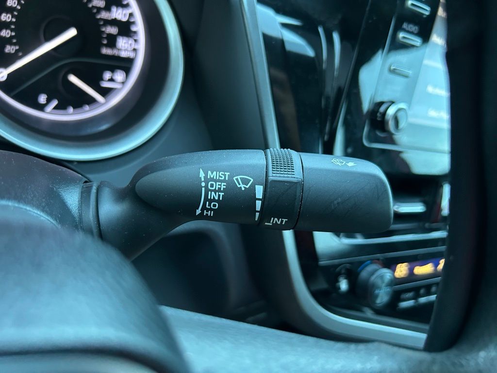 Thumbnail: 2022 Toyota Camry - 21