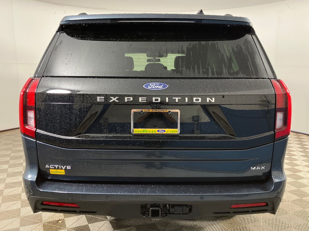 2025 Ford Expedition MAX photo 4