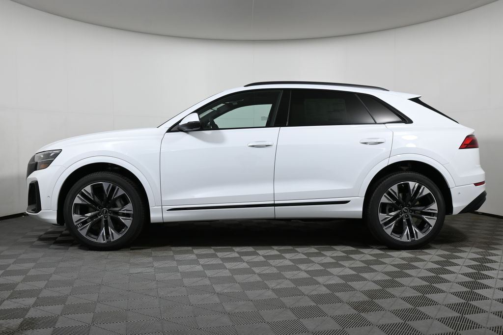 2025 Audi Q8  2