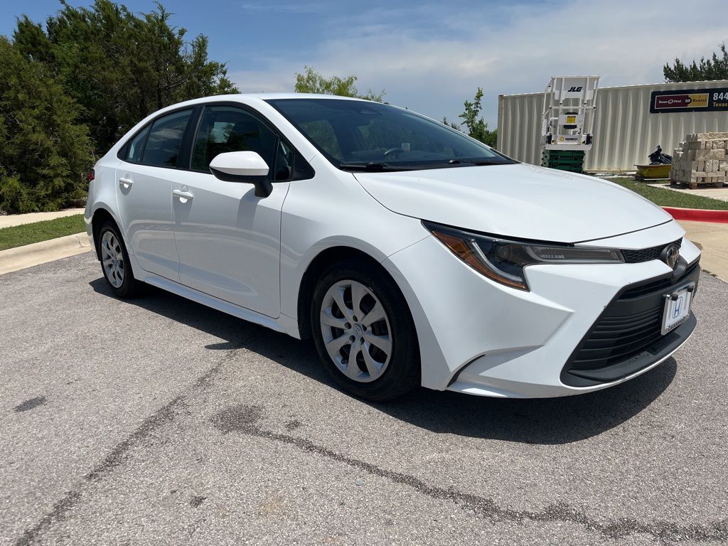 2023 Toyota Corolla LE 3