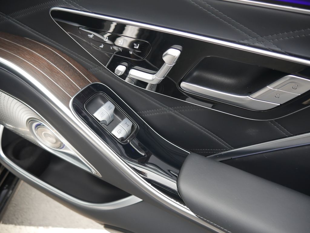 Thumbnail: 2023 Mercedes-Benz S-Class - 27