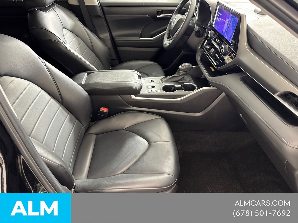 Used 2023 Black Toyota XLE image 17