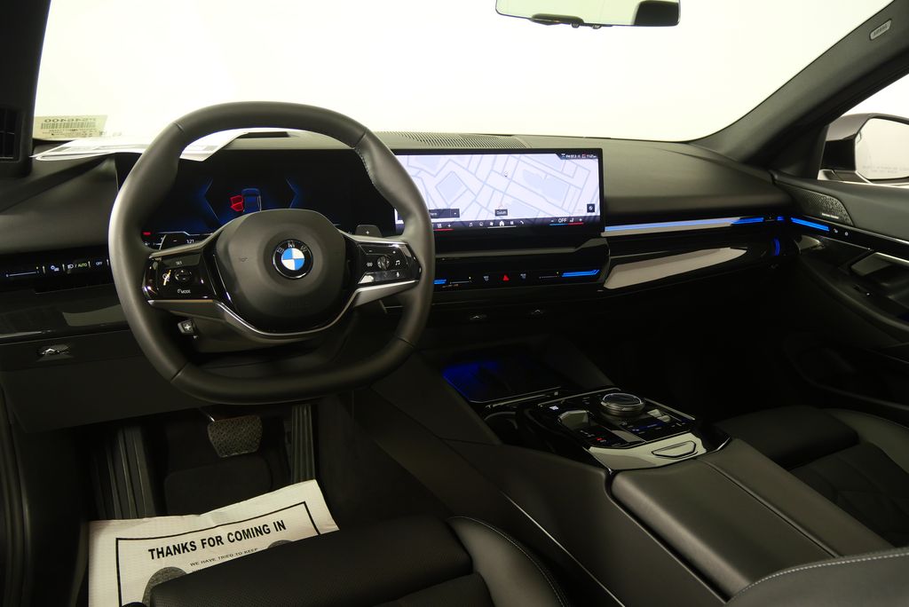Thumbnail: 2025 BMW 5 Series - 20