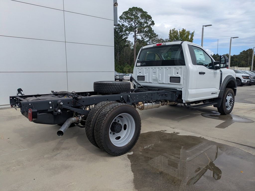 2025 Ford F-550 Chassis XL
