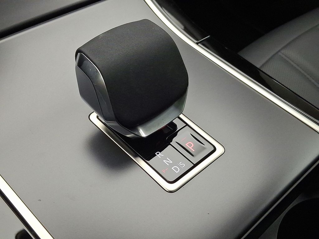 Thumbnail: 2026 Land Rover Range Rover Evoque - 16