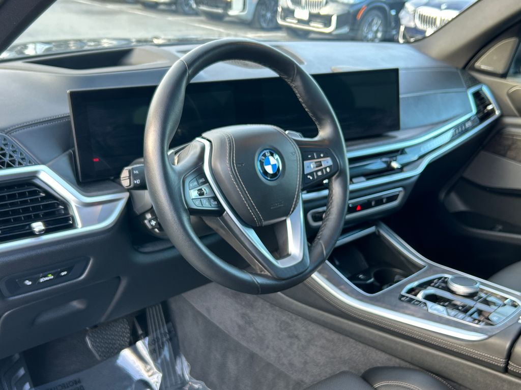 2025 BMW X5 xDrive50e 13