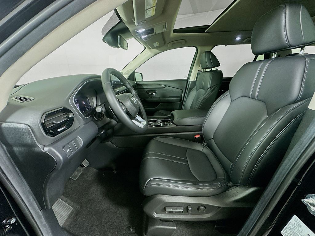 Thumbnail: 2026 Honda Pilot - 21